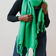Load image into Gallery viewer, Pretty Simple - Seattle Days Fringe Scarf: Black
