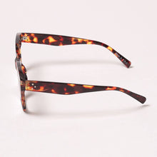 Load image into Gallery viewer, Fashion City - Bold Cateye Reading Glasses: 12 ASSORTED / ONE SIZE
