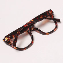 Load image into Gallery viewer, Fashion City - Bold Cateye Reading Glasses: 12 ASSORTED / ONE SIZE
