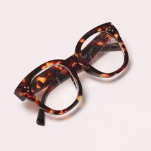 Load image into Gallery viewer, Fashion City - Bold Cateye Reading Glasses: 12 ASSORTED / ONE SIZE
