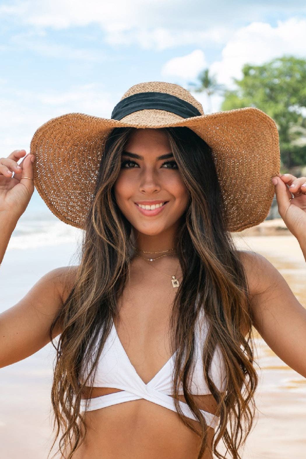 Embellish Your Life - Packable Straw Beach Hat: Beige