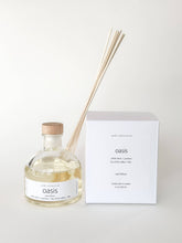 Load image into Gallery viewer, yam collective - Reed Diffuser- OASIS white birch, jasmine, lily
